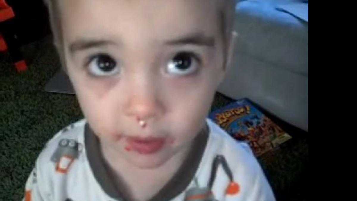 iti vine sa l mananci cel mai dulce copil din lume iti face ziua mai frumoasa