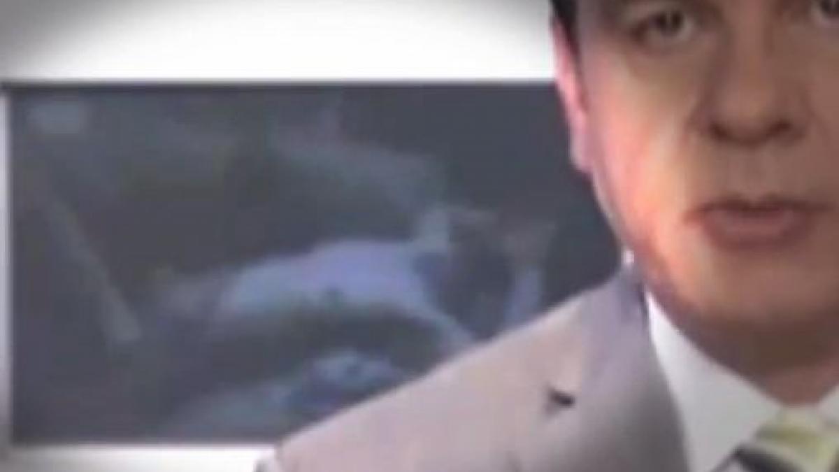 singurul care nu stia ce se intampla in spatele lui era prezentatorul imaginile xxx din platou au