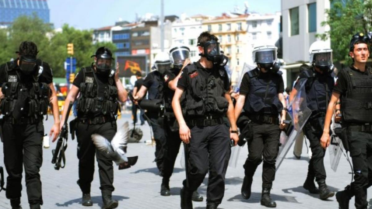 violentele din turcia continua si risca sa se extinda si in alte orase