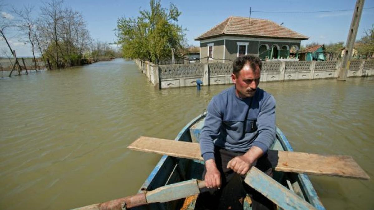 romania sub amenintarea inundatiilor dunarea ar putea sa se reverse in urmatoarele zile