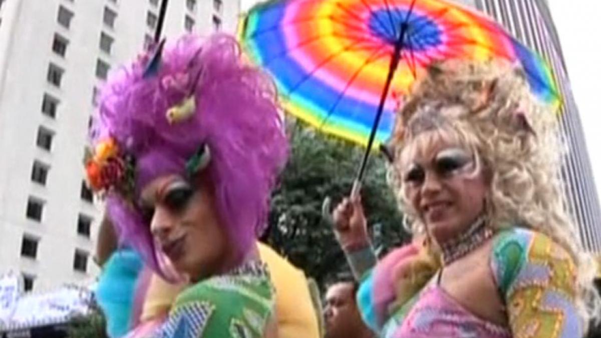 tot mai multi angajatori nu mai tin cont de orientarea sexuala a candidatilor