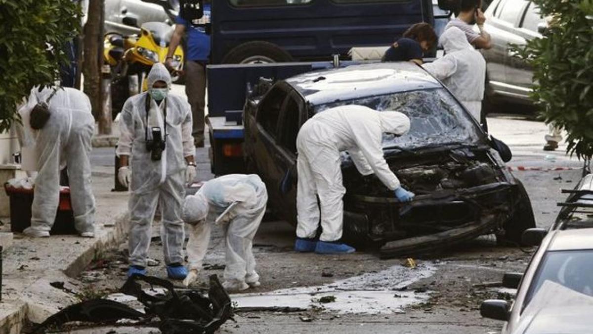 atena o femeie a fost ranita dupa explozia unei masini capcana