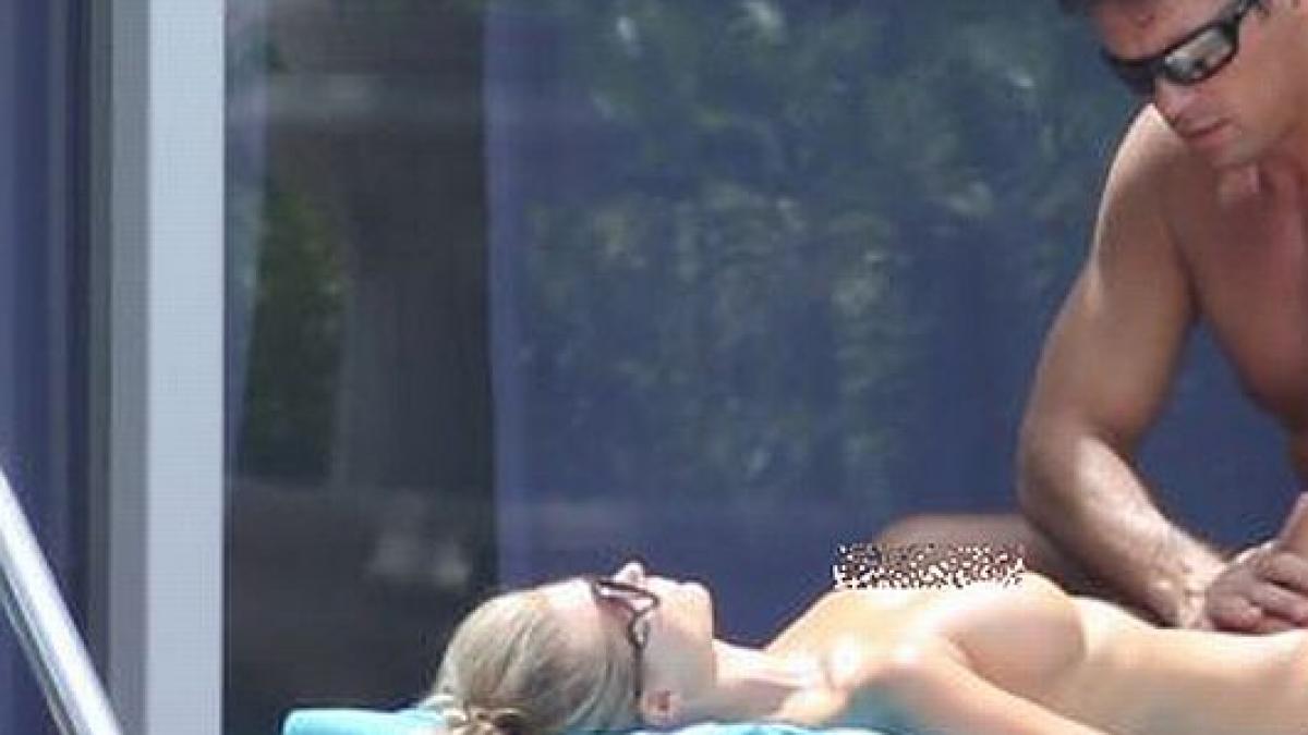 nici prin cap nu le trecea ca paparazzii sunt pe urmele lor celebrul model a aratat tot fara sa vrea