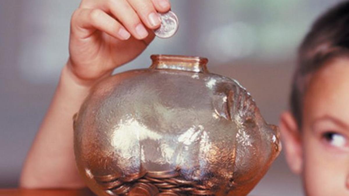 romanii sunt tot mai saraci si nu isi mai permit sa faca economii