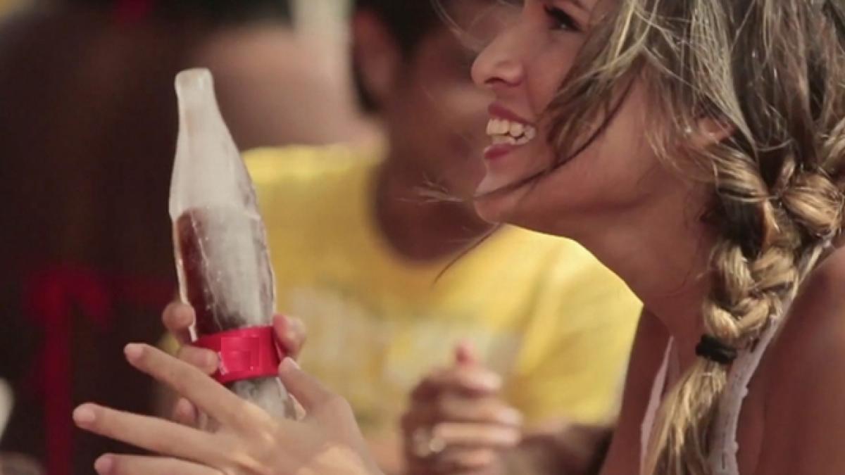 suc baut din sticle facute din gheata recipientele au aparut pe piata