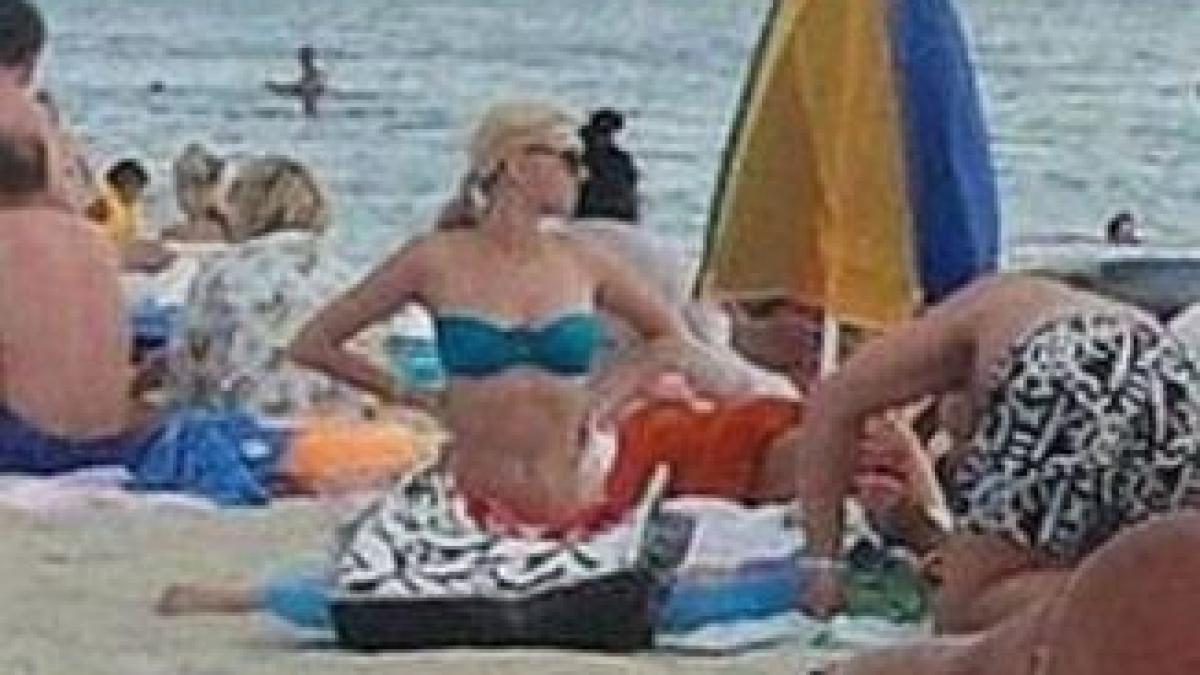 turistii si au facut cruce si au scuipat in san cand au vazut ce i face femeia iubitului ei pe