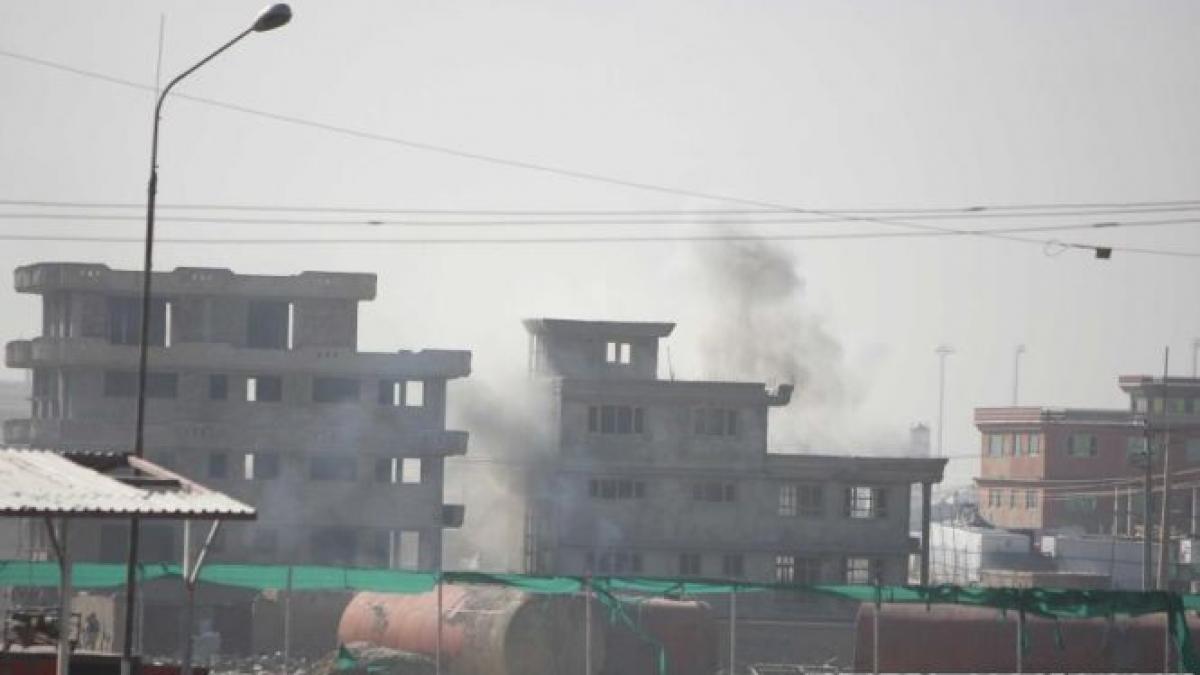 atac sinucigas in apropiere de aeroportul din kabul sapte persoane au murit
