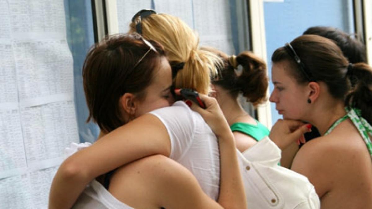 bacalaureat 2013 astazi incepe prima proba a examenului cati absolventi de liceu s au inscris pana