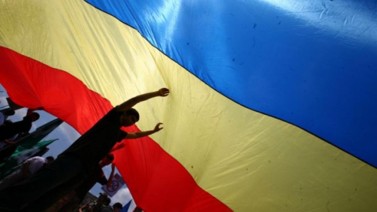 o angajata a casei limbii romane din chisinau amendata pentru ca a arborat tricolorul romanesc pe
