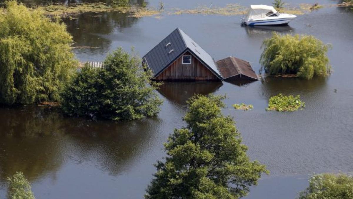 europa inca amenintata de ape autoritatile germane continua evacuarile din nordul tarii