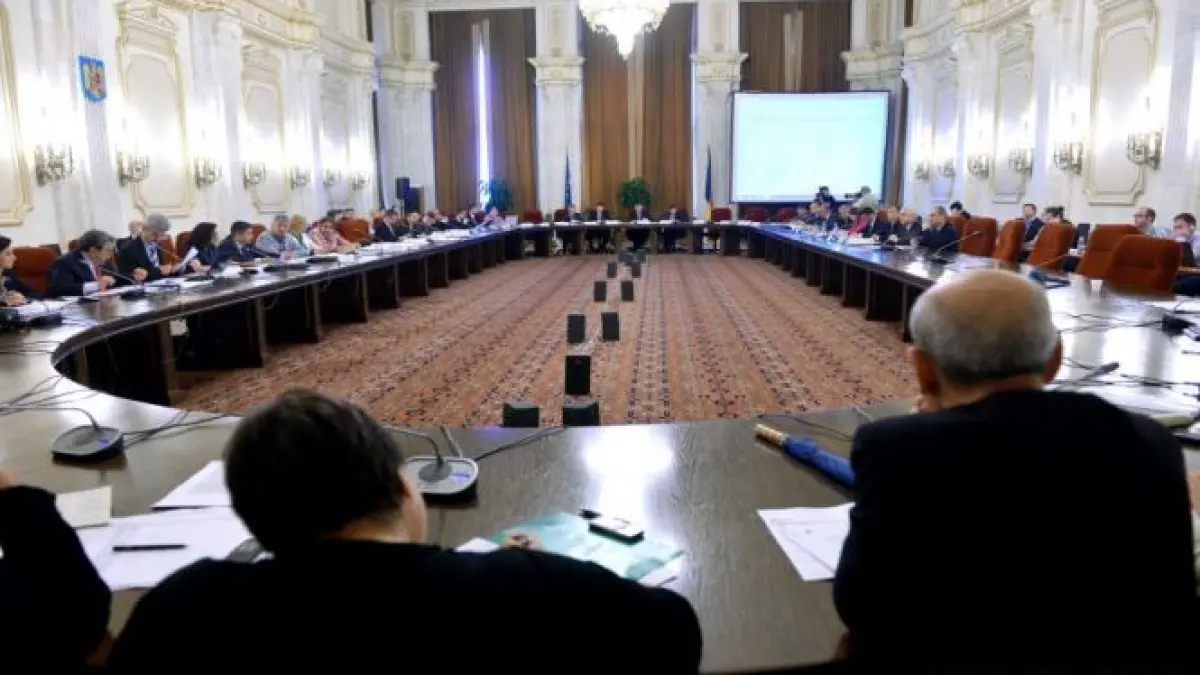 revizuirea constitutiei directorii sri si sie vor fi numiti de parlament