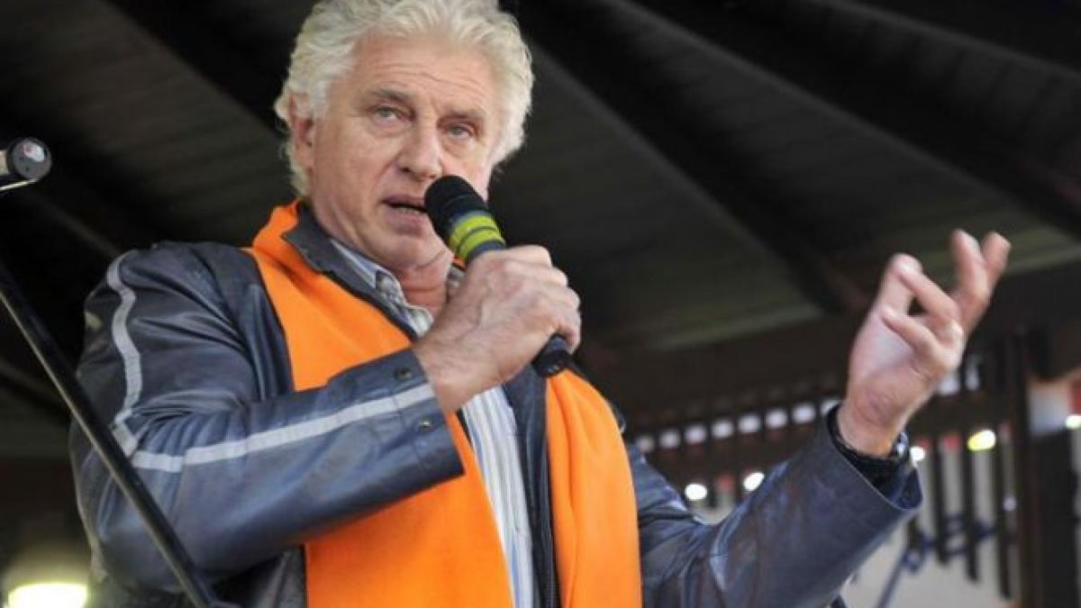 szobi cseh a fost internat la spitalul fundeni cascadorul sufera de o boala grava