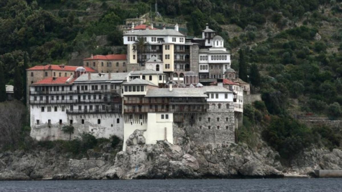 manastirile de pe muntele athos ar putea ramane fara protectie