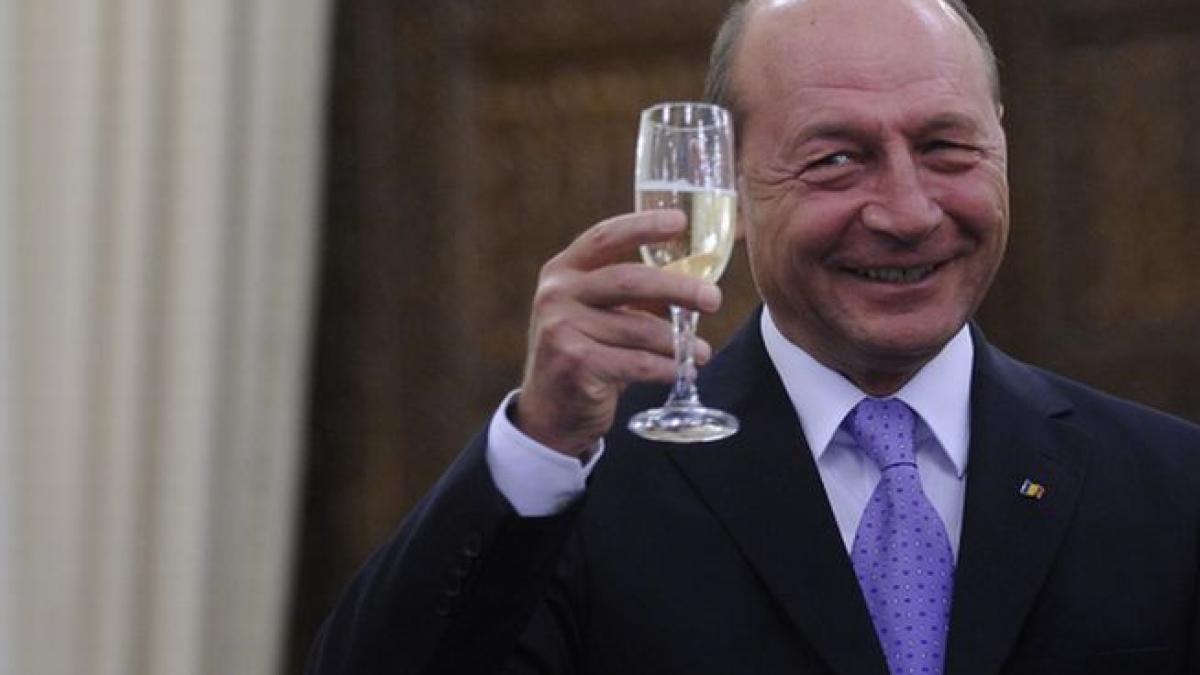 traian basescu vorbeste de cel putin trei ori pe saptamana la telefon cu victor ponta ce parere are