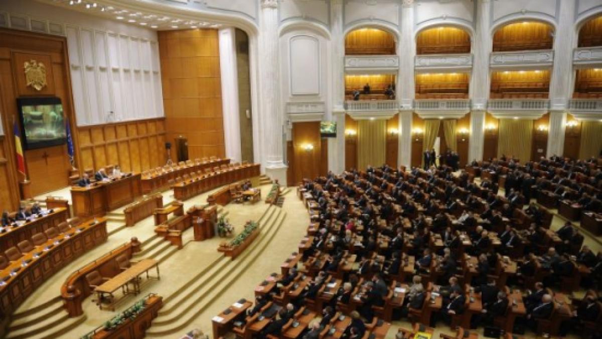 noua structura organizatorica a camerei deputatilor aprobata de plen 32 de functii au fost reduse