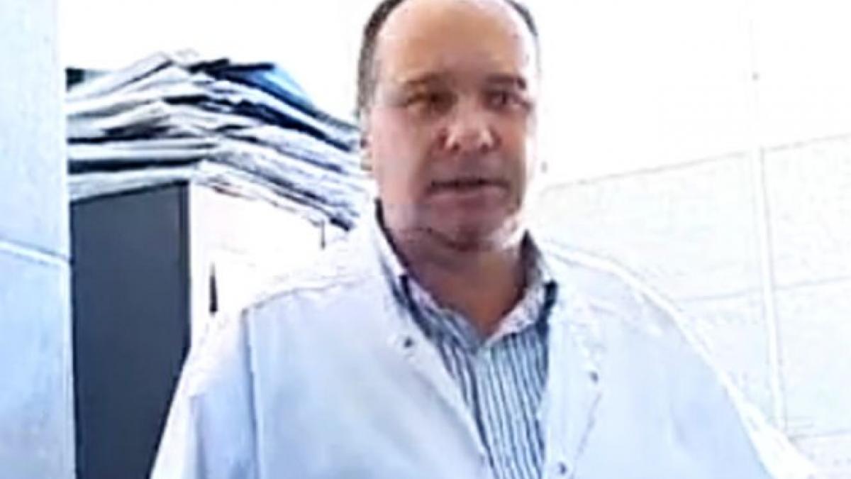 in proces cu el insusi fostul director al spitalului tbc arges s a dat singur in judecata