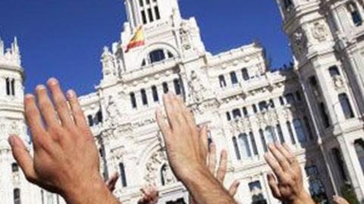 modelul romanesc fmi cere reducerea salariilor in spania