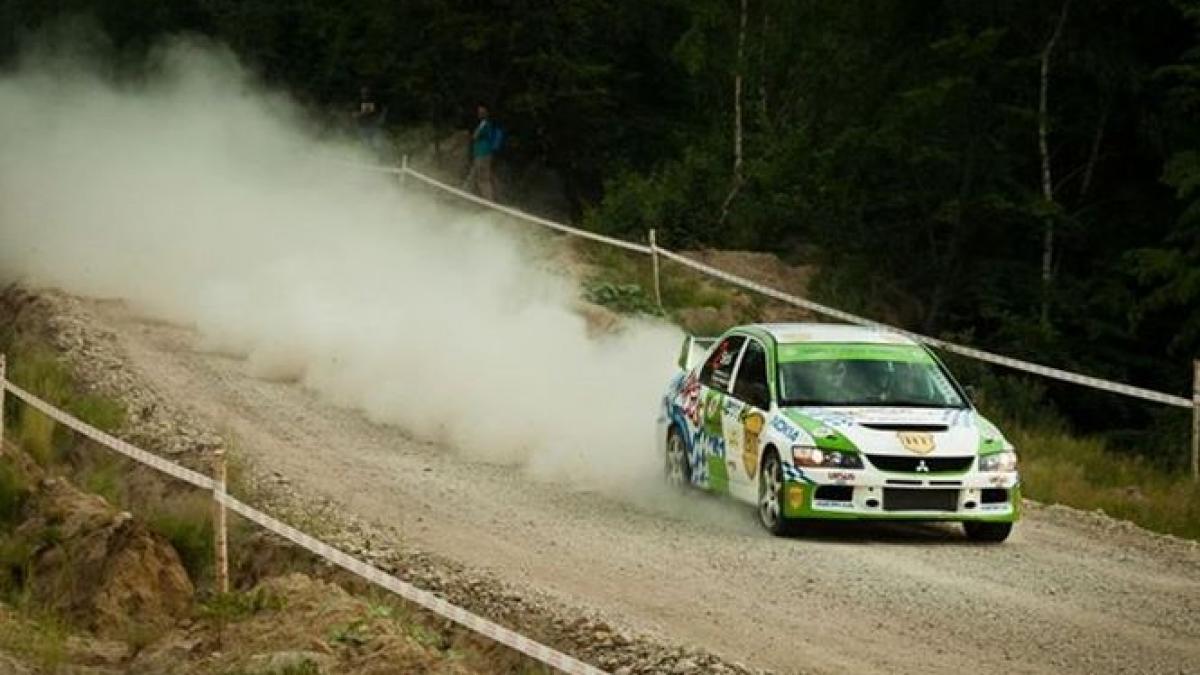 tragedii in lant la transilvania rally un barbat a fost accidentat mortal de o masina care