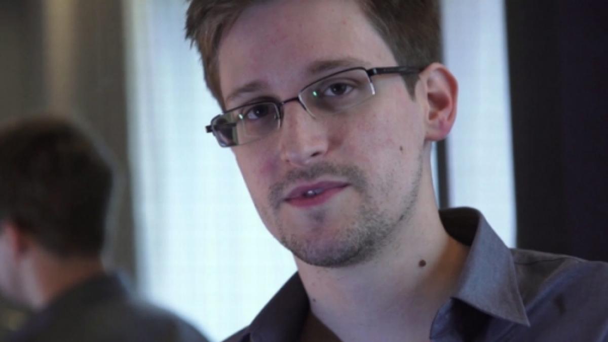 surse edward snowden a plecat din rusia