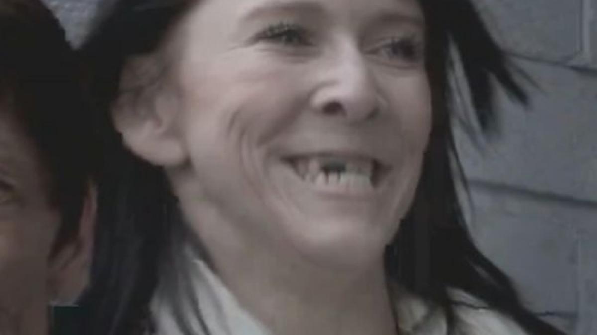 are 16 ani dar arata de 60 drama unei tinere cu o boala rara