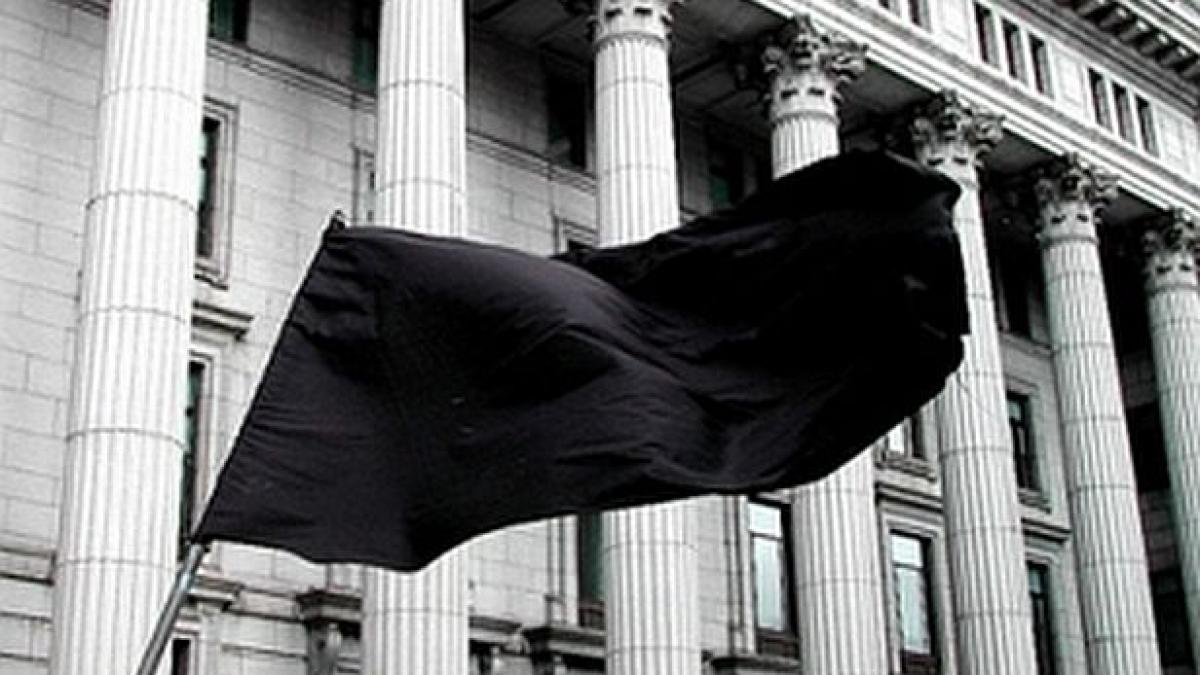 doliu national pentru victimele accidentului din muntenegru ceremonia de ziua drapelului a fost