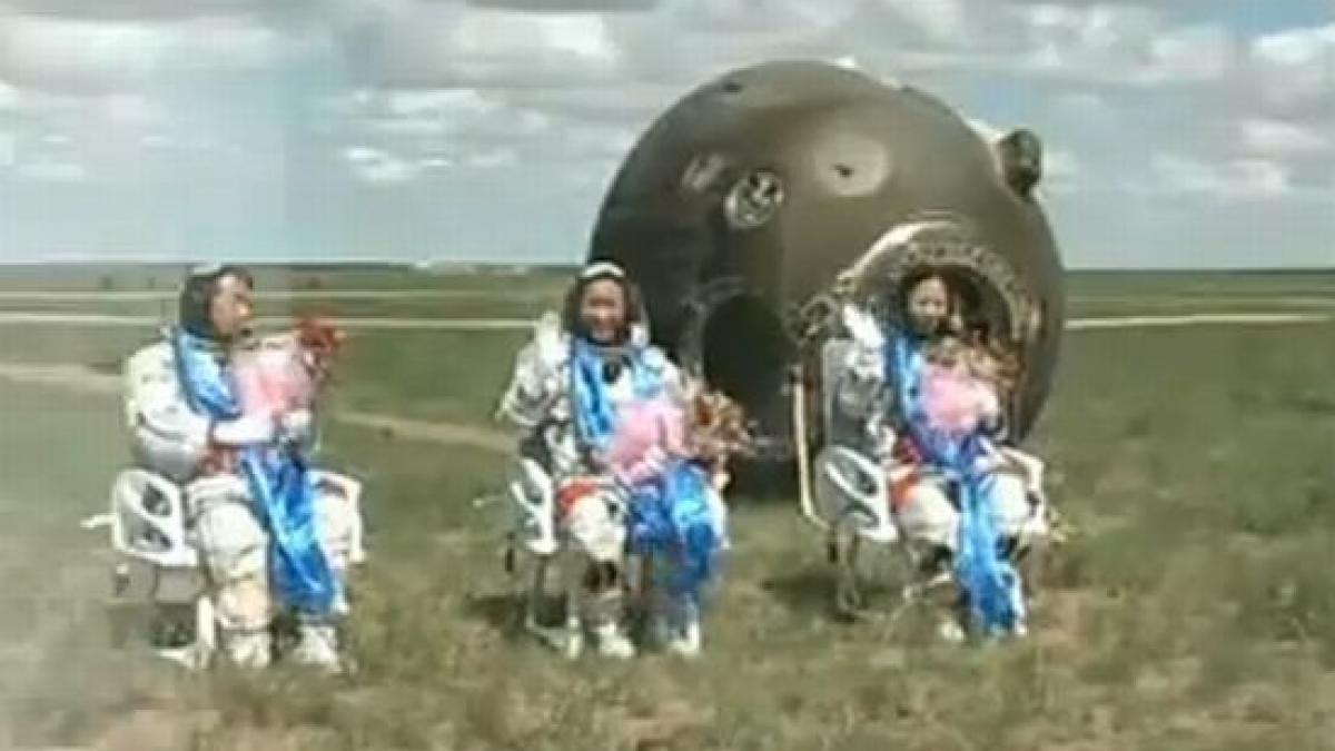 trei astronauti din china s au intors acasa cea mai lunga misiune spatiala chineza cu echipaj uman