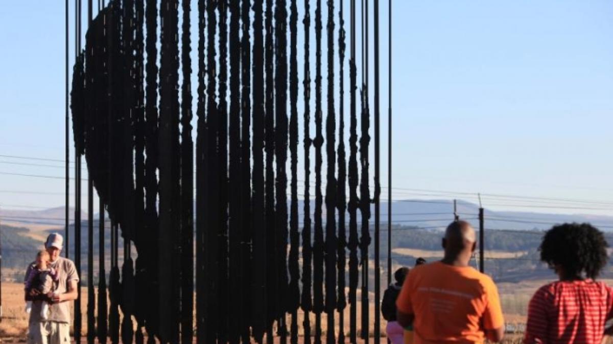 lider traditional sud african sufletul lui mandela nu este impacat