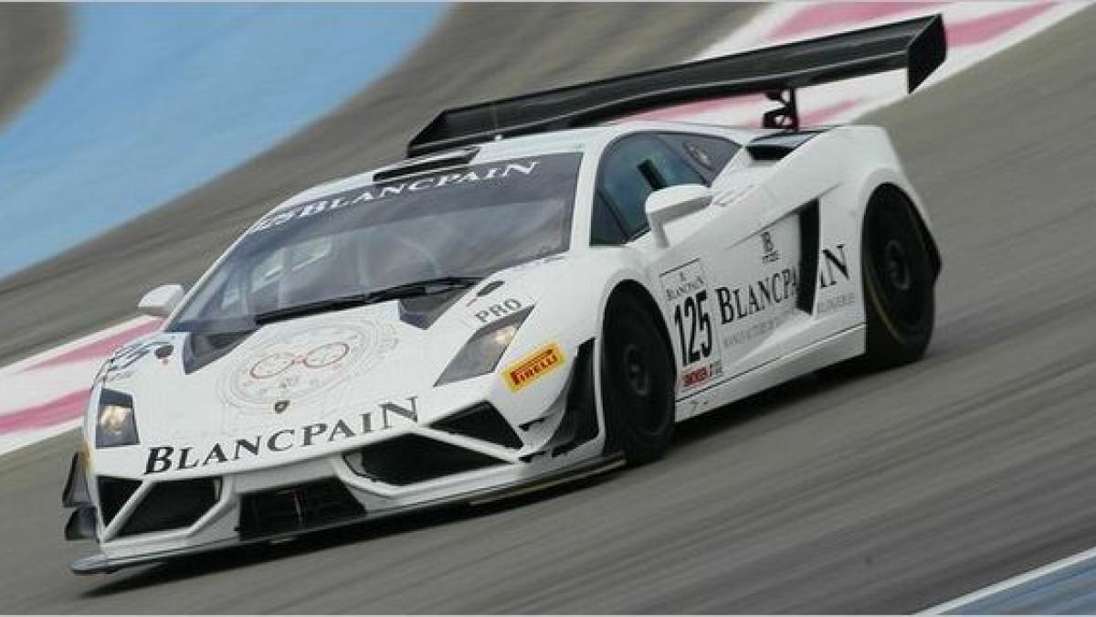 un pilot a murit intr o competitie auto gt din italia