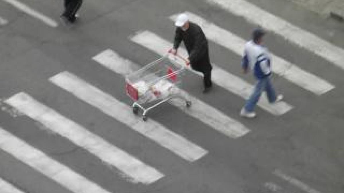 ce a facut acest roman dupa ce a plecat de la hypermarket oamenii radeau pe strada de el