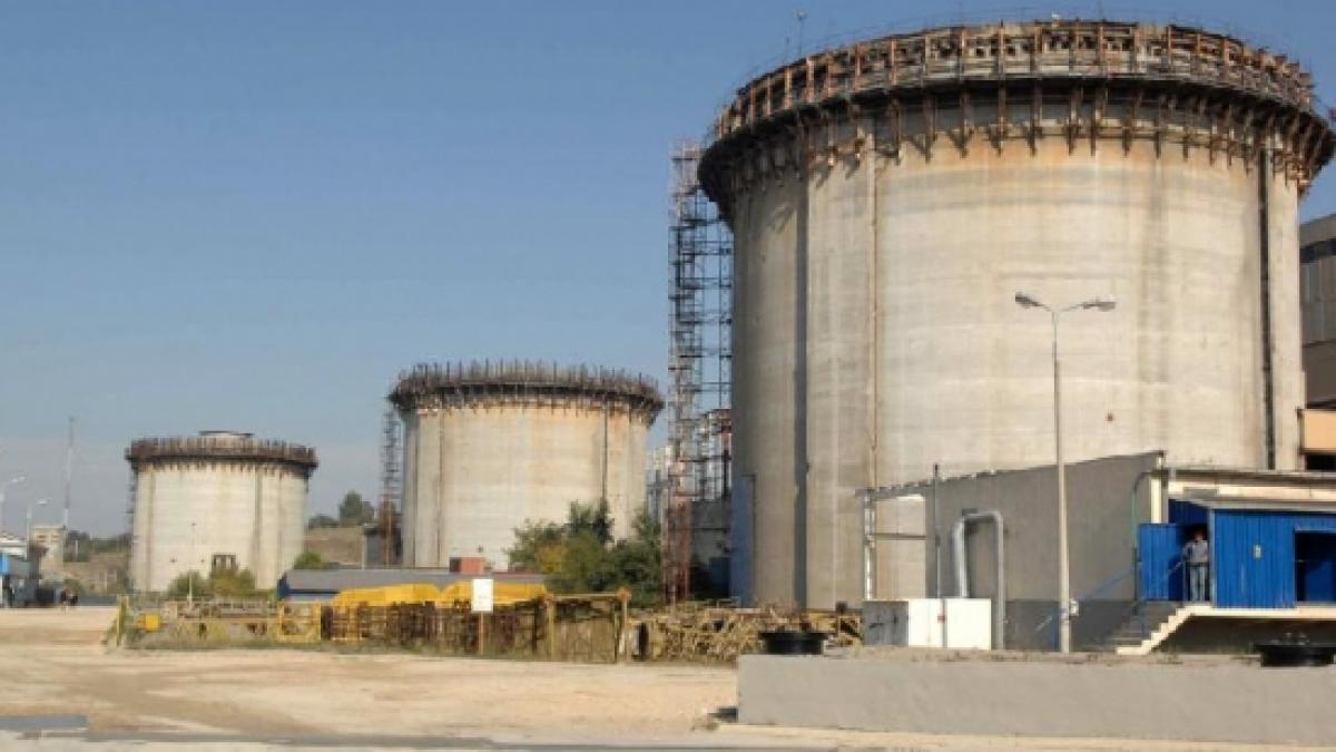 unitatea 2 de la cernavoda a fost oprita din nou s au depistat pierderi de apa grea in cladirea