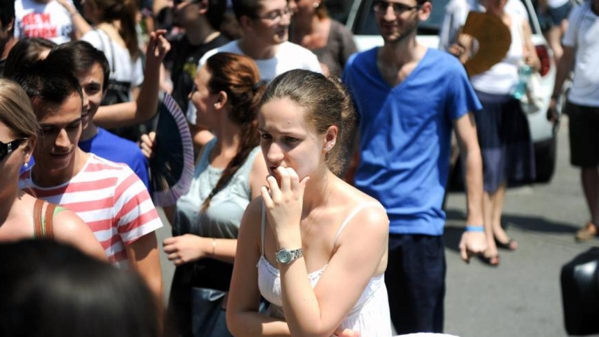 frauda la bac spaga de la elevi in pachete de tigari si sutiene inspectorul scolar implicat in