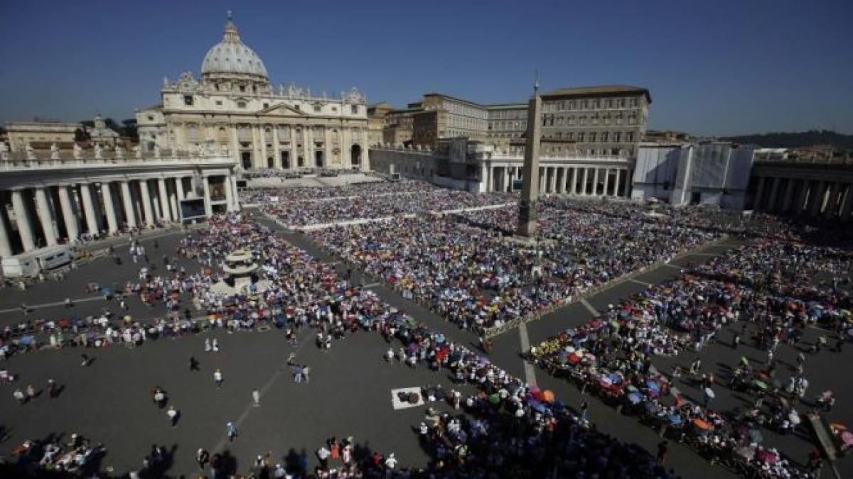 vaticanul a anuntat ca papa ioan paul al ii lea va fi canonizat