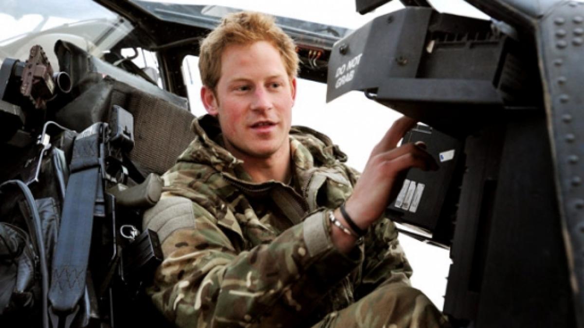printul harry a devenit comandant de elicopter militar