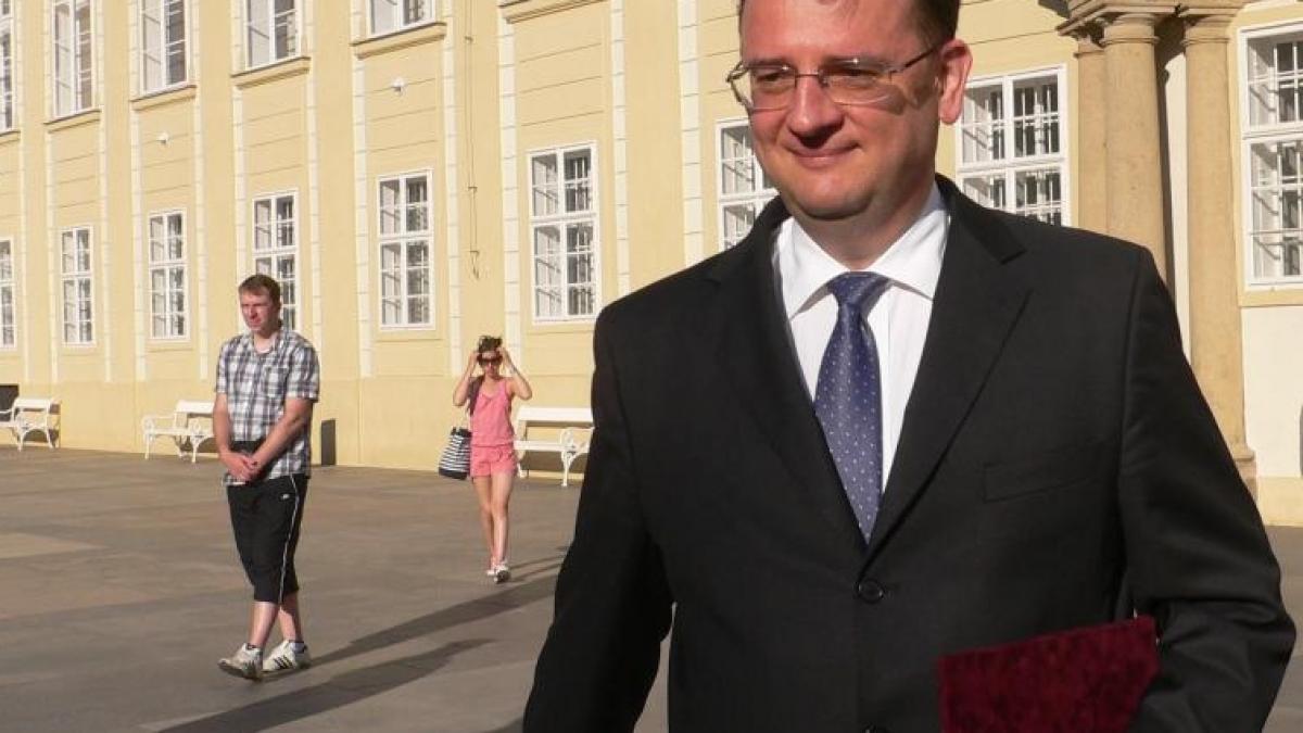 parchetul din cehia cere ridicarea imunitatii premierului demisionar petr necas