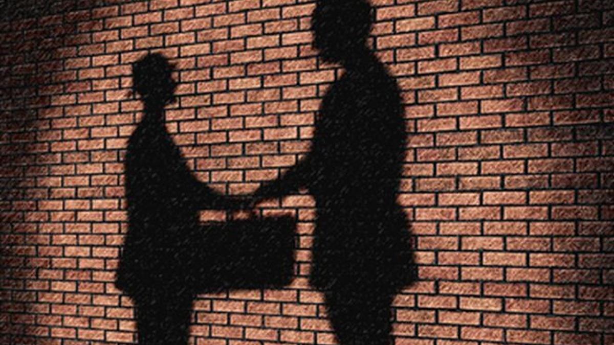 scandalul care zguduie politia romana mai multi chestori de la varful mai acuzati ca luau spaga de