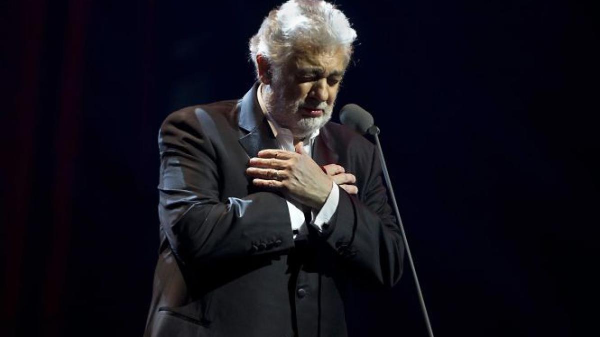 tenorul placido domingo a fost internat intr un spital din madrid