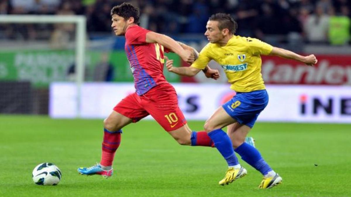 astazi incepe oficial noul sezon intern steaua si petrolul se intalnesc in supercupa romaniei