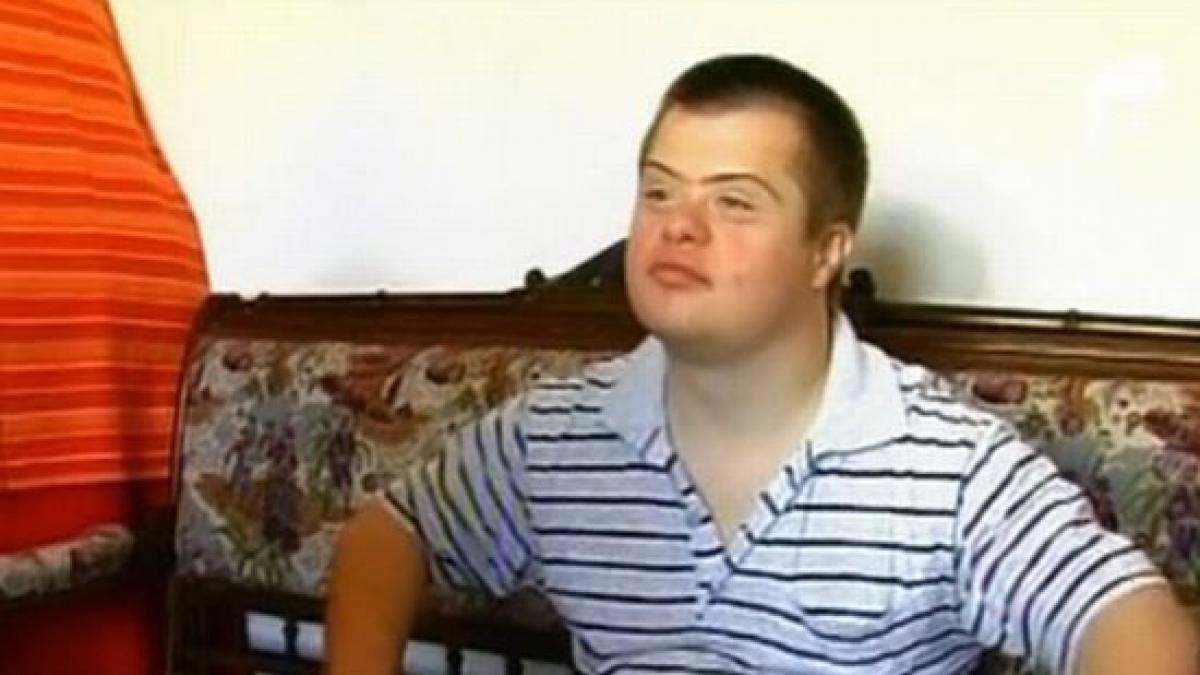 un tanar din cluj exemplul viu ca oamenii cu sindromul down pot reusi in viata mihai a luat