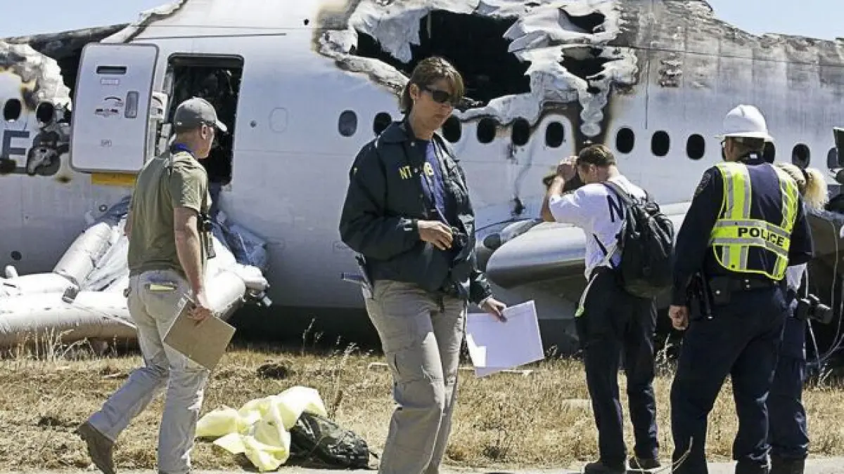 unul din pilotii avionului prabusit la san francisco nu a putut vedea pista din cauza inclinarii