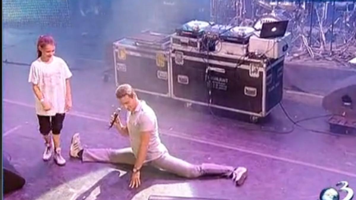 badea se intrece in spagat si sfoara cu finalista next star ionela dinu