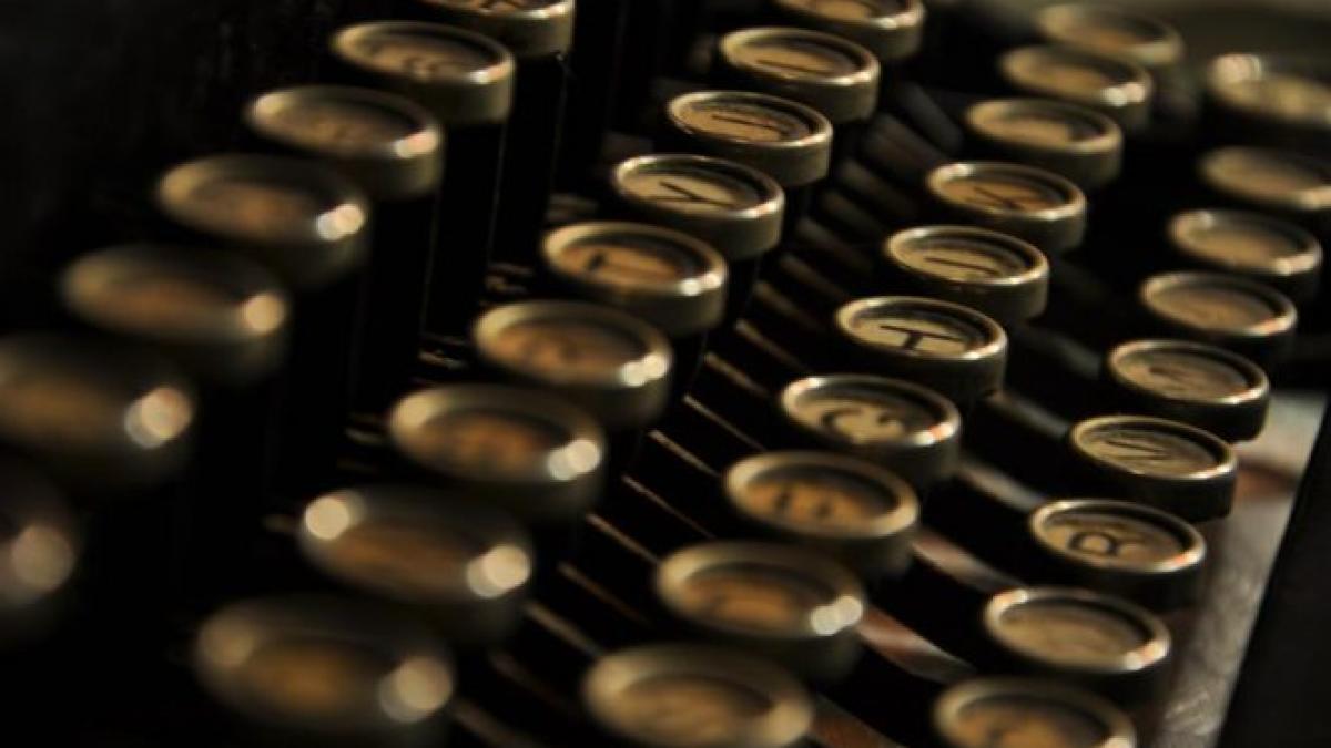 rusii revin la tehnologia din trecut masinile de scris vor fi folosite pentru redactarea