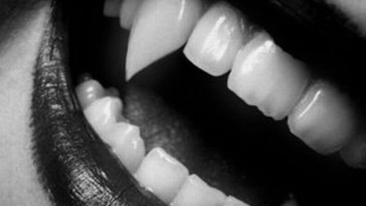 un sud african a solicitat viza europeana pentru a veni in romania sa vaneze vampiri iata cele mai