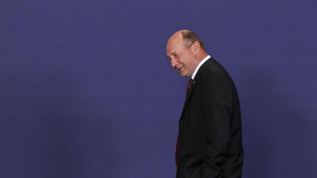 basescu un presedinte intretinut iata cine plateste facturile in familia prezidentiala