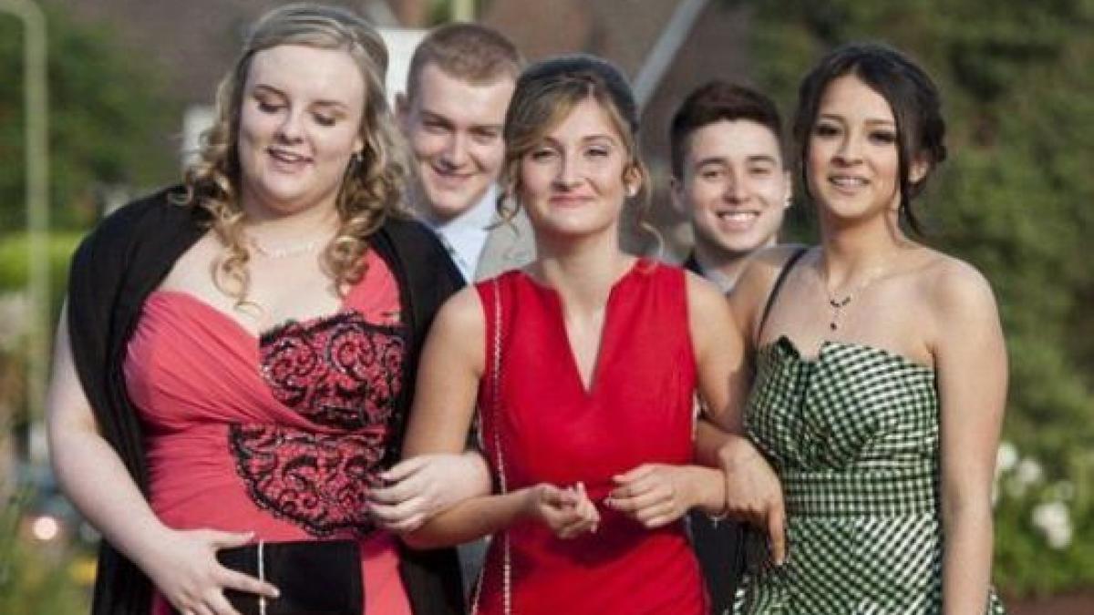 cum arata de la brau in jos una din aceste tinere nimeni nu credea ca va mai veni la balul de