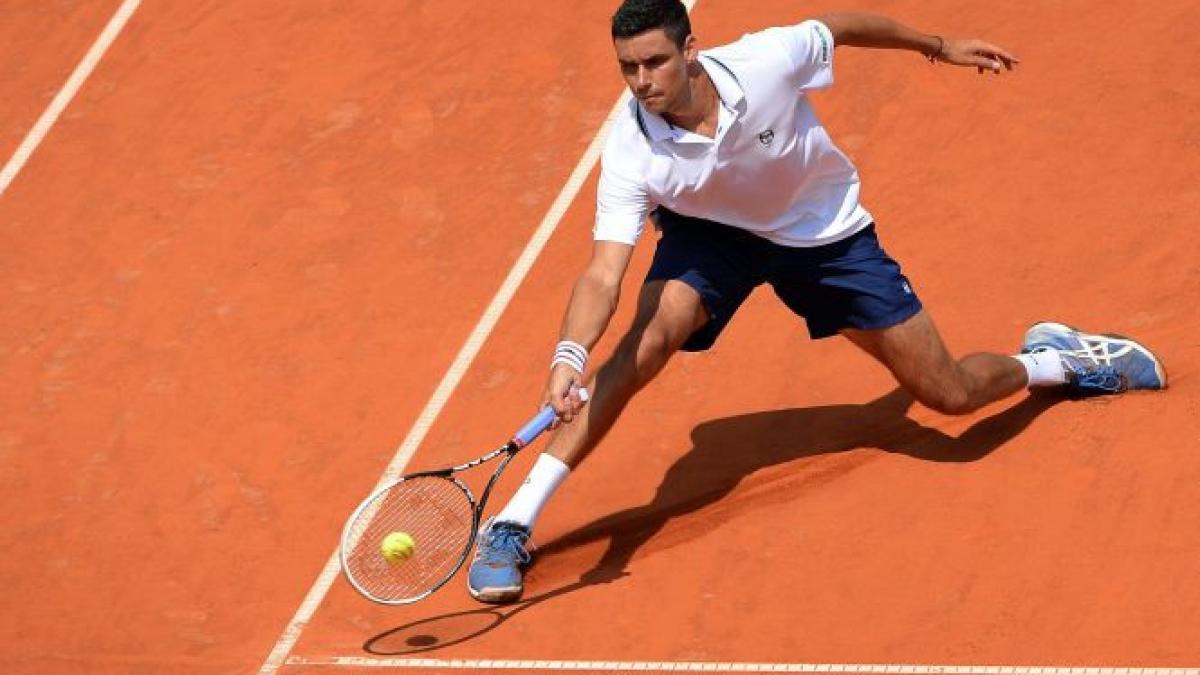 Victor Hănescu s-a calificat în semifinalele turneului de la Stuttgart