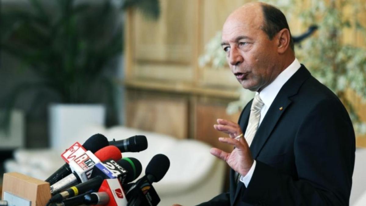 traian basescu transmite un mesaj de condoleante omologului francez in urma accidentului feroviar