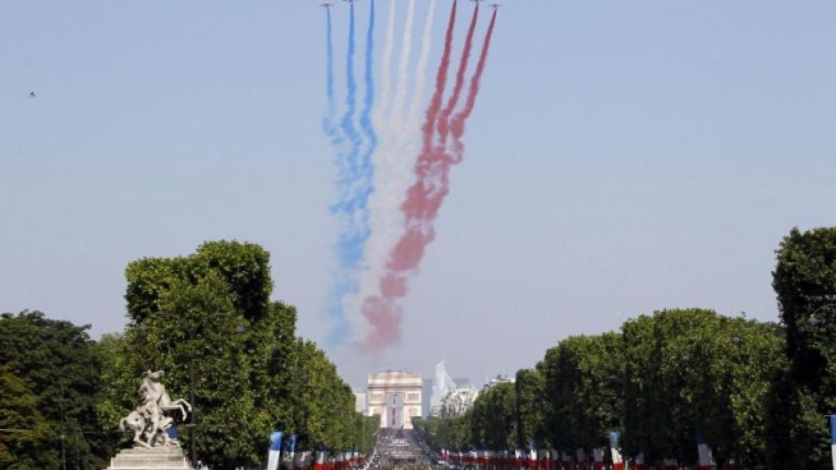 milioane de francezi sarbatoresc ziua nationala vezi imagini de la parada militara de pe champs