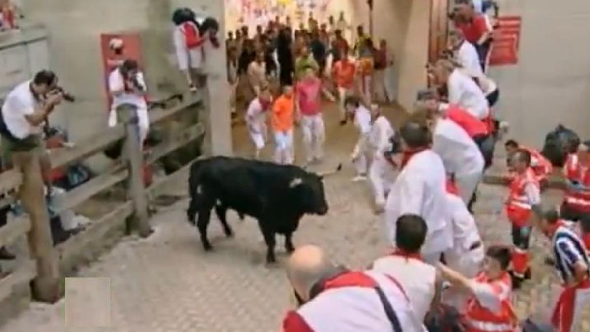 cursele cu tauri de la pamplona s au incheiat bilantul festivalului peste 50 de persoane