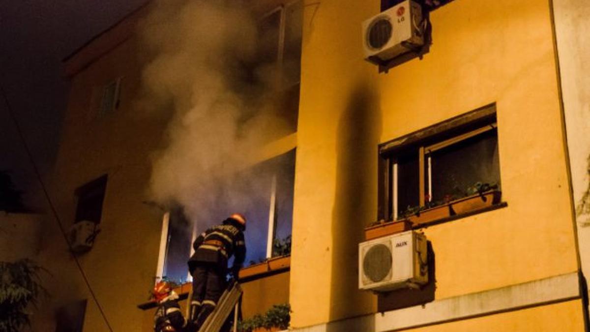 incendiu in cartierul vitan din bucuresti o femeie a murit dupa ce apartamentul in care locuia a