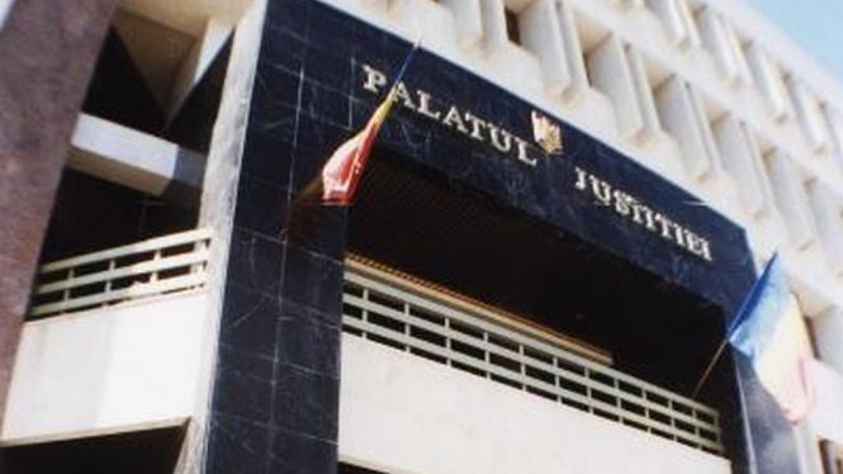 alarma falsa la palatul justitiei din galati ce continea coletul suspect descoperit langa institutie